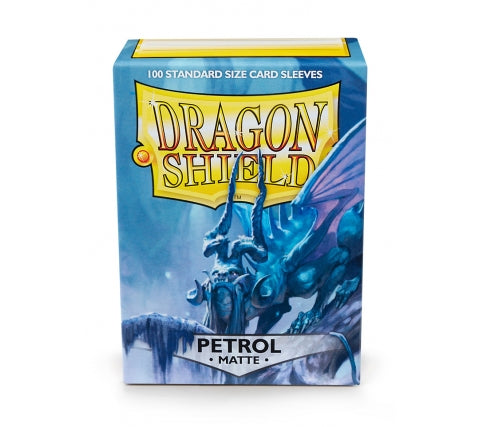 Dragon Shield sleeves matte in de kleur petrol. Er staat een draak op de verpakking. Te kopen bij Spellcast.